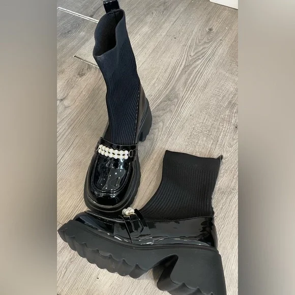 Elegant Women's Platform Sock Boots with Pearl Detail Black size 38 - Picture 6 of 11